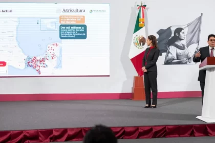 Tras nuevo cierre de la frontera con EEUU por gusano barrenador, México libera 2 mil millones de moscas estériles