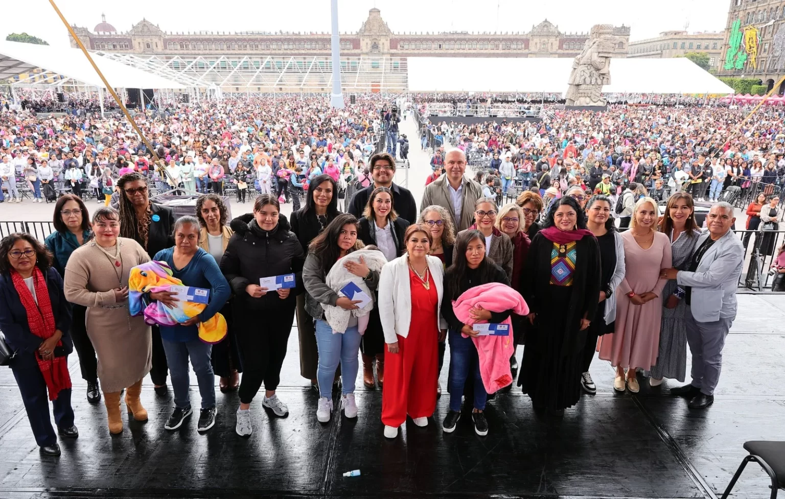 Brugada suma 19 mil beneficiarios al programa ‘Desde la Cuna’; ¿de cuánto es el apoyo?