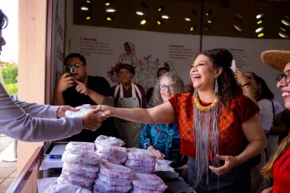 Clara Brugada inaugura “Red Centli, primera tortillería de maíz nativo en Utopía Libertad