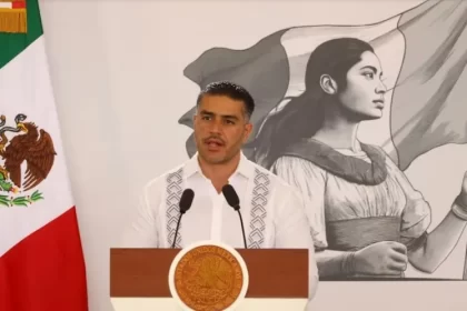 Revela Harfuch nombres de empresarios, marinos y funcionarios detenidos por red de huachicol fiscal en Tampico