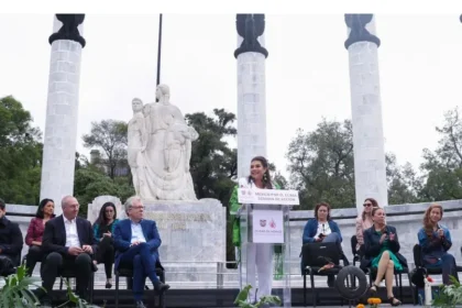 Clara Brugada se compromete a reducir emisiones contaminantes