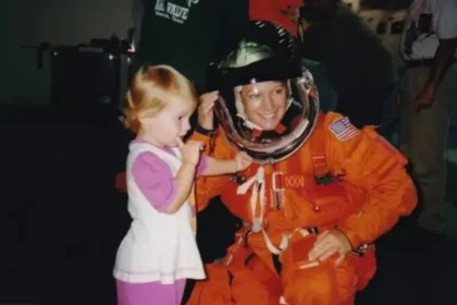 Es más difícil ser madre que pilotar un transbordador espacial Eileen Collins, la primera mujer comandante espacial de la NASA