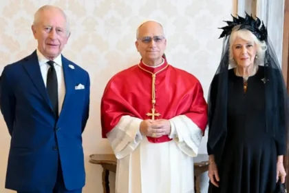 Histórico encuentro: el rey Carlos III visita al papa León XIV en el Vaticano, tras cinco siglos sin un acercamiento