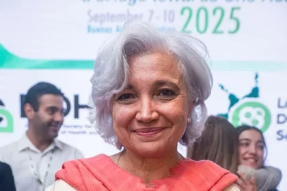 Elena Zambrano González, primera científica latinoamericana en obtener la Medalla David Barker
