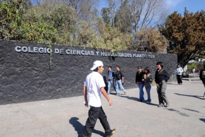 CCH Sur regresa blindado; UNAM instala detectores de metal tras asesinato