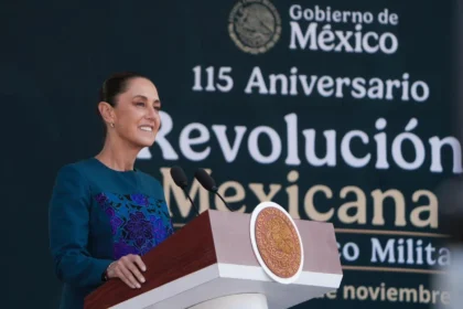 El que convoca a la violencia y a la intervención extranjera se equivoca; México avanza por la senda de la honestidad, la paz, la democracia y la justicia Claudia Sheinbaum en 115 Aniversario de la Revolución Mexicana