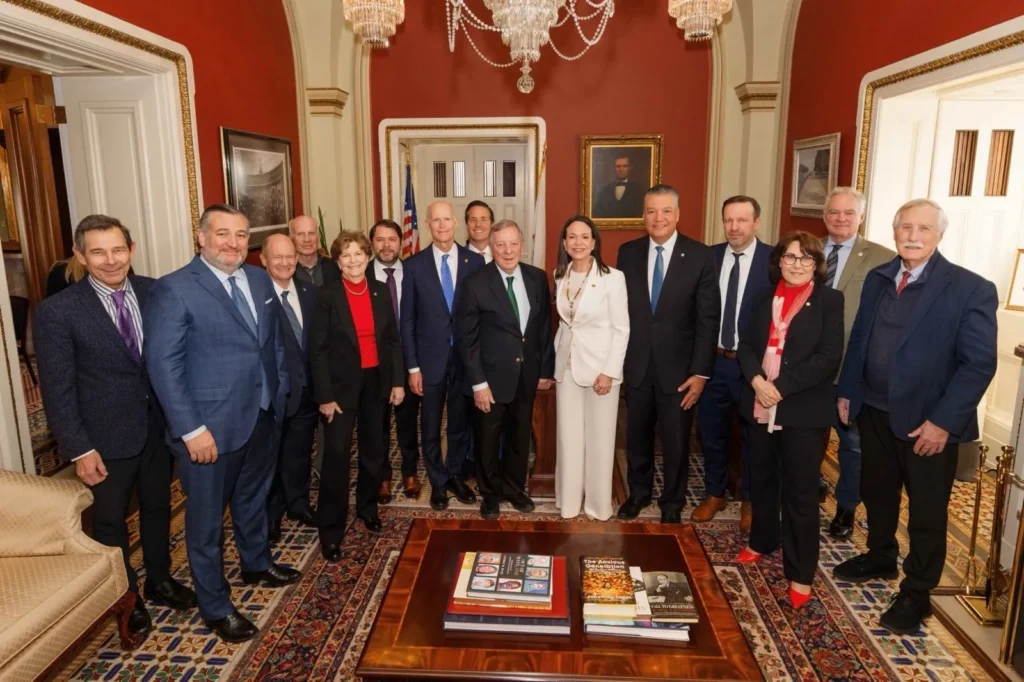 María Corina Machado recibe respaldo bipartidista en EE.UU.