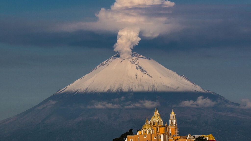 TV UNAM estrena la serie documental A 30 años de la reactivación del Popocatépetl