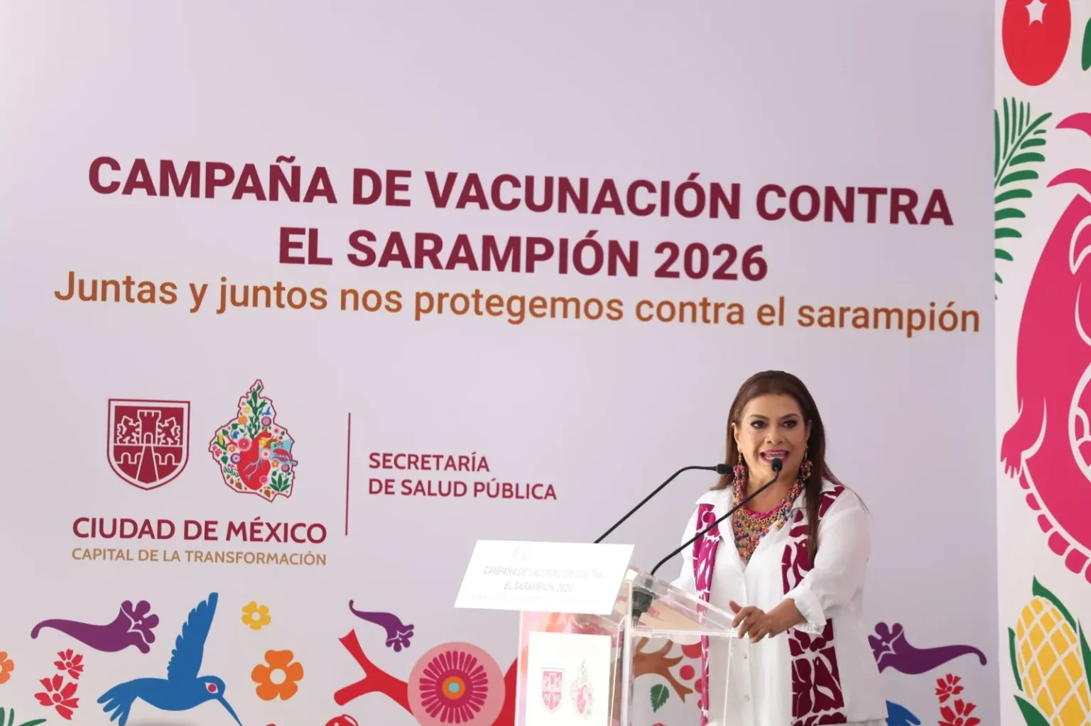 Clara Brugada instala 300 centros de vacunación