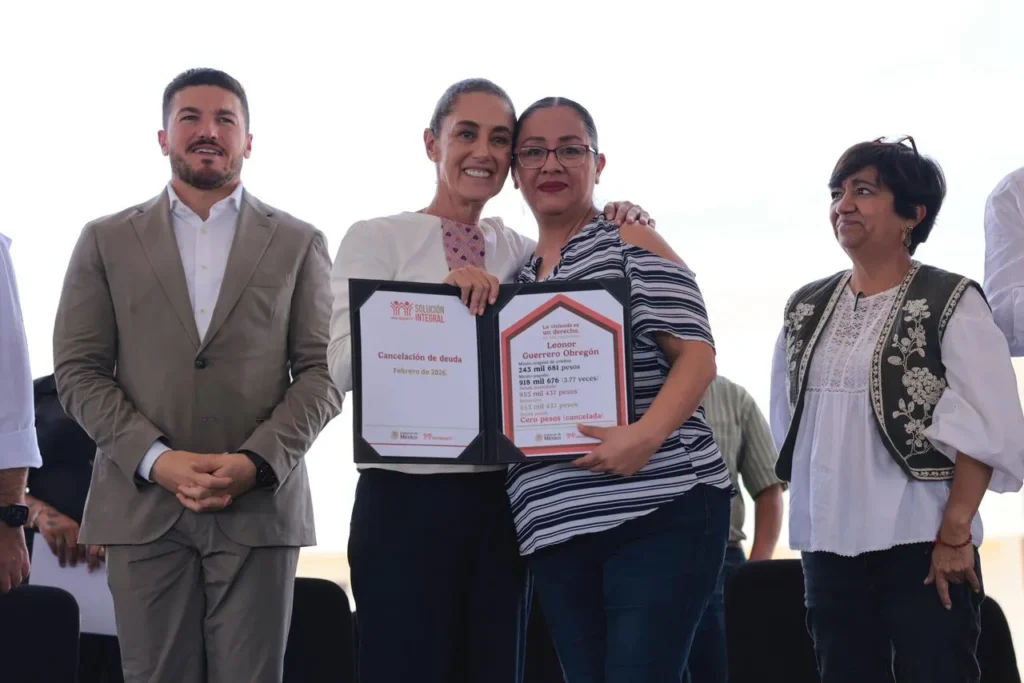 Claudia Sheinbaum encabeza entrega de viviendas en Juárez, Nuevo León