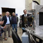 Supervisa el Rector Lomelí Vanegas avances en la construcción del Espectrógrafo ESOPO