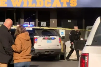 Tiroteo en partido escolar de hockey en Rhode Island deja dos muertos