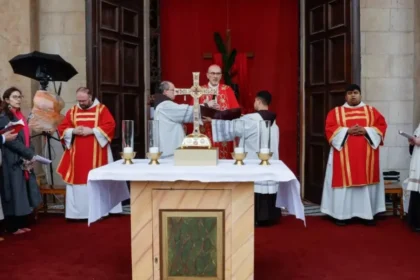 Jerusalén cancela procesiones y cierra el Santo Sepulcro por guerra con Irán