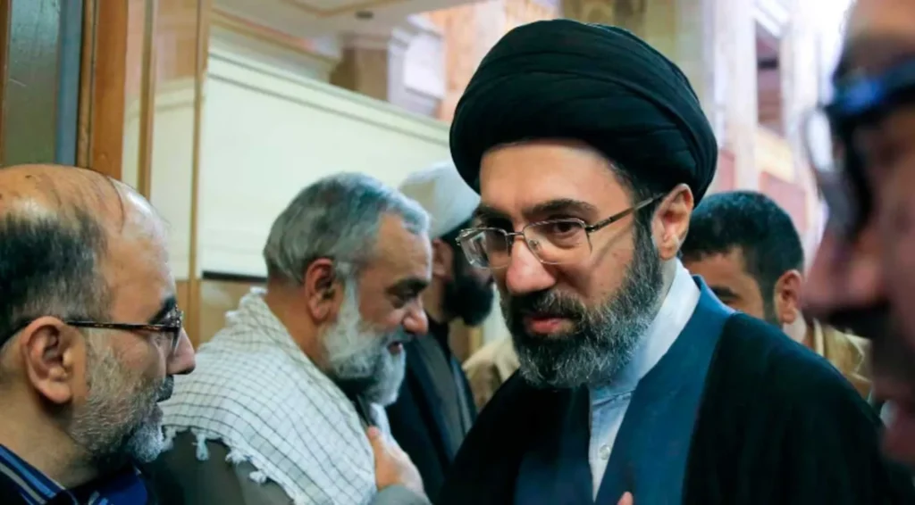 Nuevo líder supremo de Irán promete mantener bloqueo del Estrecho de Ormuz y “vengar la sangre” de iraníes muertos
