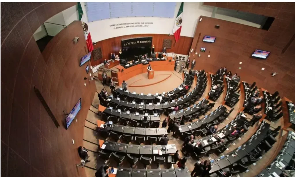 Reforma electoral de Sheinbaum plantea cambios a revocación de mandato y promoción del voto