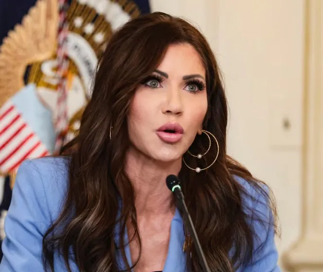 Trump destituye a Kristi Noem y la nombra enviada del “Escudo de las Américas”