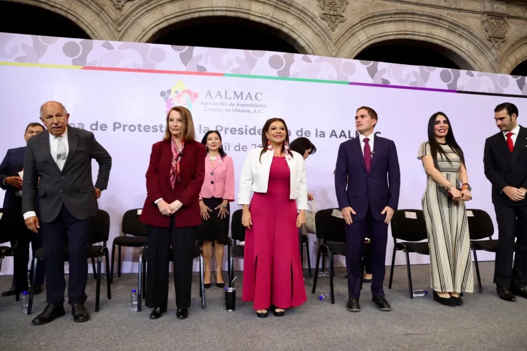 Clara Brugada impulsa el Municipalismo Feminista en toma de protesta de López Casarín en la AALMAC