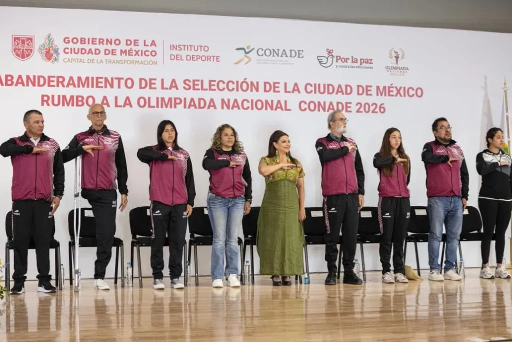 Clara Brugada premia la excelencia