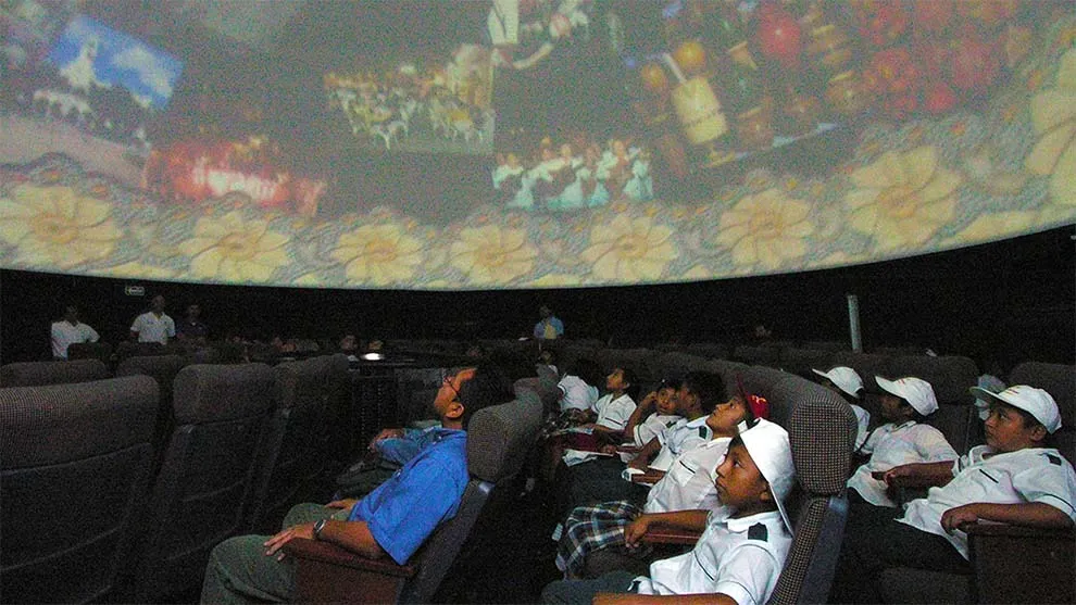 Colabora la UNAM en la modernización de planetario en Mérida