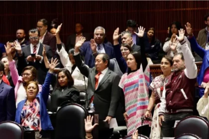 Diputados avalan Plan B electora