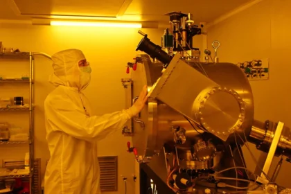 Elabora la UNAM dispositivos electrónicos y ópticos para tecnología cuántica