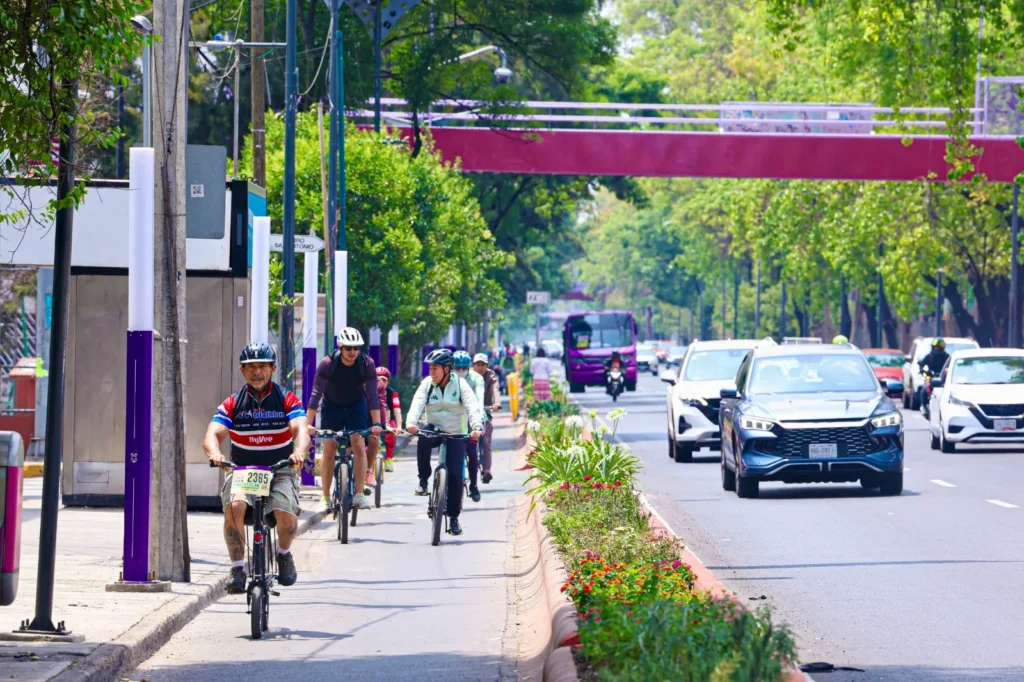 Inaugura Clara Brugada Ciclovía la Gran Tenochtitlán