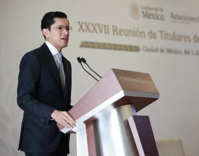 Relevo en la Cancillería Roberto Velasco asume el mando de la diplomacia mexicana