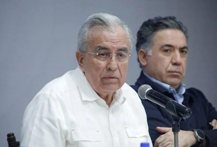 Rubén Rocha Moya comparece ante la FGR en Culiacán