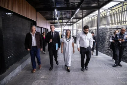 Clara Brugada entrega remodelación de la Línea 2 del Metro, con inversión de 2,200 mdp