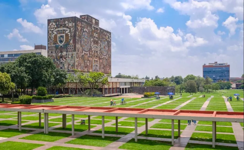 Más del 90% de universitarios en América Latina ya utilizan inteligencia artificial, revela estudio
