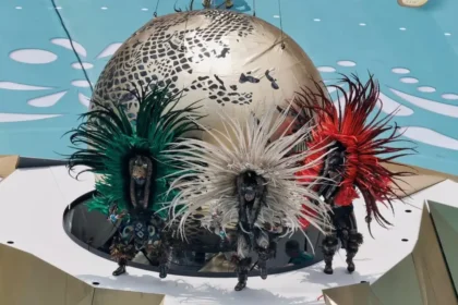 México hace historia al inaugurar su tercer Mundial de futbol entre música latina y miles de aficionados