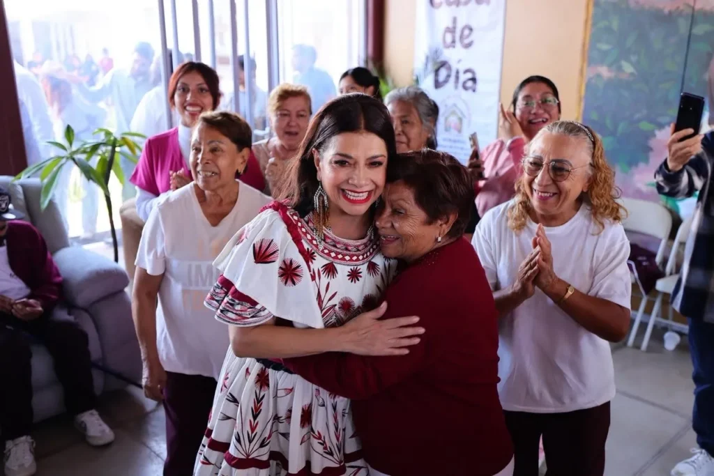 Clara Brugada defiende gobiernos populares y estrena la Utopía Acatitla en Iztapalapa