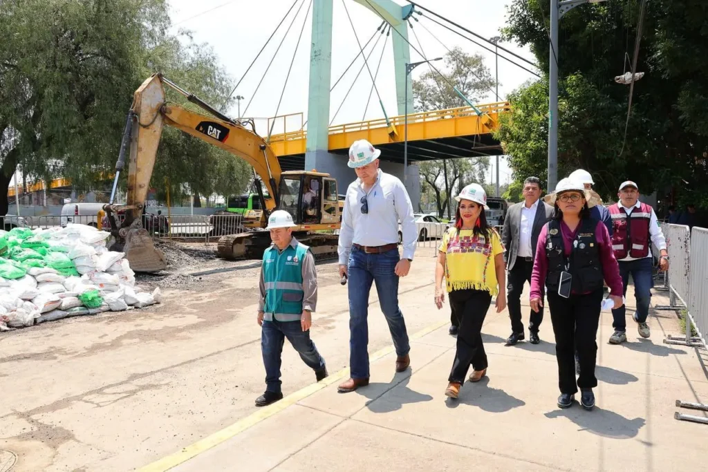 Clara Brugada fija el 14 de agosto como plazo final para obras hidráulicas en Iztapalapa