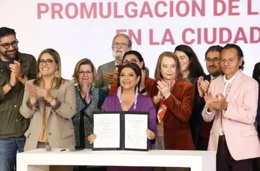 Clara Brugada promulga la Ley del Sistema de Cuidados en la Ciudad de México