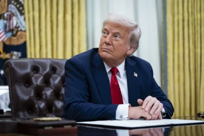 El gobierno de Donald Trump impone nuevos aranceles de hasta 12.5% a decenas de socios comerciales, incluido México