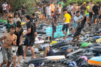 España despliega al ejército en Ceuta tras la llegada masiva de migrantes y el colapso de recursos fronterizos