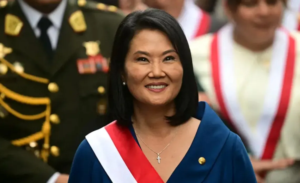 Keiko Fujimori asume la presidencia de Perú en un contexto de retos políticos y de seguridad