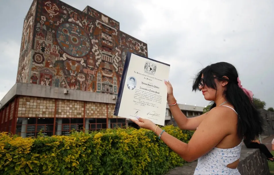 UNAM ordena investigar examen de admisión en línea tras detectar aumento irregular de aciertos y posible trampa