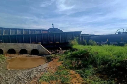 Derrame químico en Sonora mantiene activa la emergencia ambiental tras descarrilamiento de tren