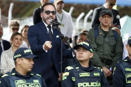 Abelardo de la Espriella asume la presidencia de Colombia en una investidura inédita en Cali