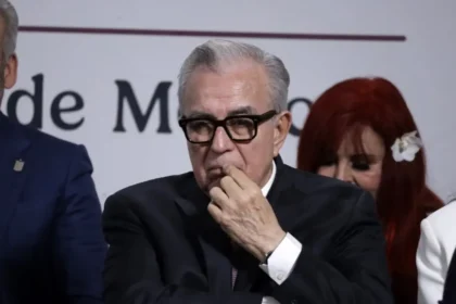 Congreso de Sinaloa aprueba licencia indefinida de Rubén Rocha Moya y prepara relevo interino