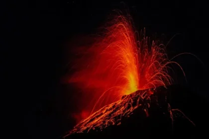 Erupción del Volcán de Fuego en Guatemala Alerta naranja y evacuados