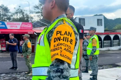 Evacúan la comunidad de La Becerrera en simulacro por riesgo volcánico ante una erupción del Volcán de Fuego de Colima