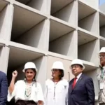Brugada supervisa centro forense para identificar a personas fallecidas en CDMX
