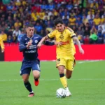 Cruz Azul sufre al final, pero vence 4-3 al América en el Clásico Joven