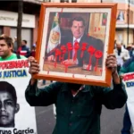 Entregan a Sheinbaum nuevo informe sobre el caso Ayotzinapa a días del 12 aniversario