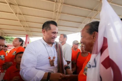 Morena designa a Carlos Torres Piña como coordinador en Michoacán rumbo a 2027