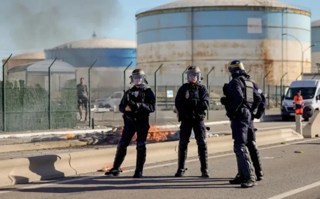 Protestas y escasez de combustibles se extienden por el mundo ante alza del petróleo