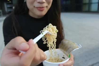 Proyectan impuesto a sopas instantáneas, ramen, embutidos y cervezas en México
