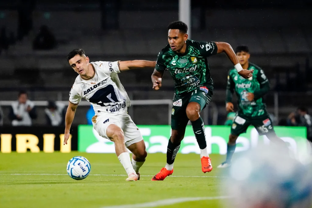 Pumas consigue su primera victoria como local en el Apertura 2026